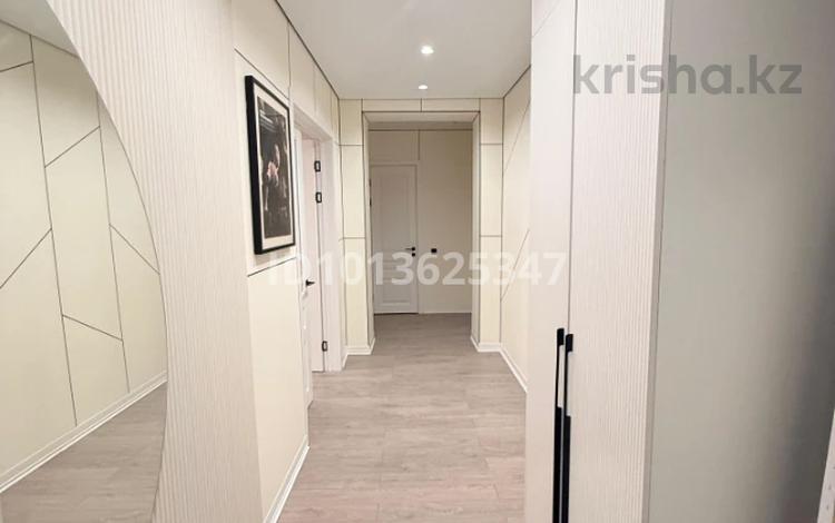 2-комнатная квартира · 85 м² · 4/9 этаж, Шамши Калдаяков 34 за 350 000 ₸ в Астане, Сарайшык р-н — фото 2