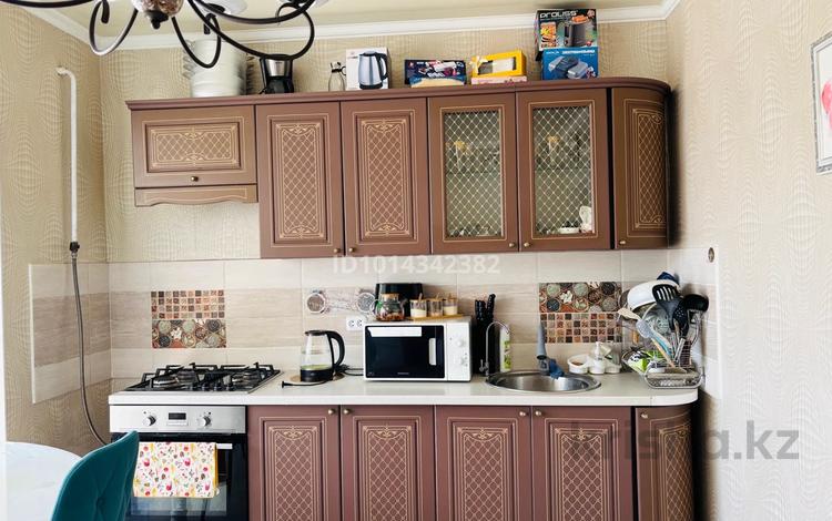 2-комнатная квартира · 74 м² · 1/5 этаж, мкр Северо-Восток 22 — Рядом 34 школа за 26 млн ₸ в Уральске — фото 2