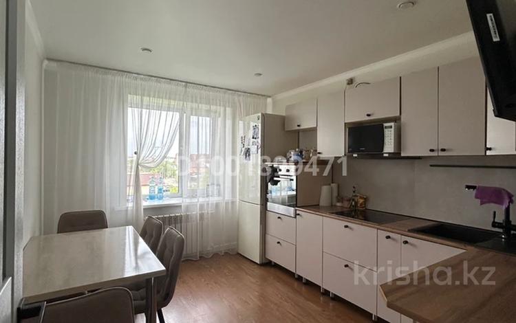 3-комнатная квартира · 76.1 м² · 4/9 этаж, Пушкина 114 — СКГУ за 34 млн 〒 в Петропавловске — фото 2