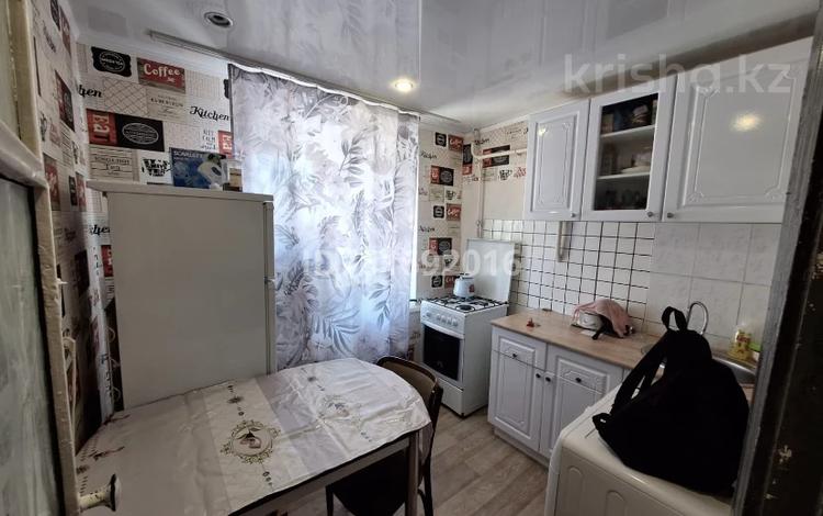 2-бөлмелі пәтер · 50 м² · 1/2 қабат, мкр Омега, Чаганно набережная 116, бағасы: 40 000 ₸ в Уральске — фото 6