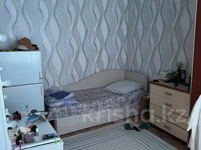 3-бөлмелі пәтер · 54 м² · 1/5 қабат, Абая 93, бағасы: 13.3 млн ₸ в Экибастузе