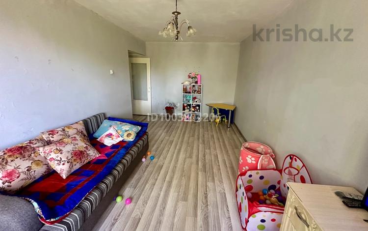 2-бөлмелі пәтер · 42.9 м² · 4/5 қабат, Алибекова 5 — Центр, бағасы: 12.5 млн ₸ в Каргалы (п. Фабричный) — фото 2