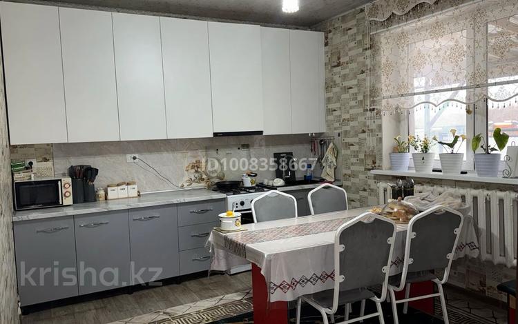 Жеке үй · 6 бөлме · 120 м² · 7.6 жүзд., Чукибасова 53 — Арай 9, бағасы: 42 млн ₸ в Туздыбастау (Калинино) — фото 17