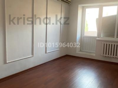 2-комнатная квартира · 58 м² · 3/5 этаж, Есим хана 17а за 19 млн ₸ в 