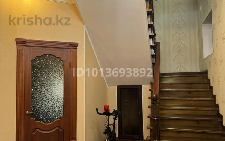 Жеке үй · 8 бөлме · 250 м² · 6.5 жүзд., М.Жунисалиева 31 — улица Айтиева, бағасы: 180 млн ₸ в Таразе — фото 2