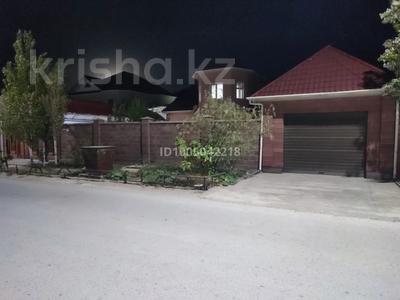 Отдельный дом · 6 комнат · 175 м² · 8.8 сот., Аяпова 5 за 57 млн 〒 в 