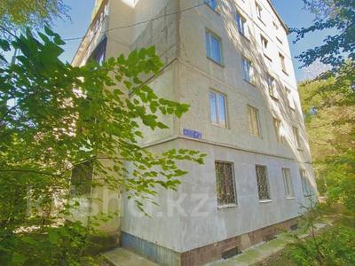 3-бөлмелі пәтер · 58 м² · 5/5 қабат, мкр №10 5А, бағасы: ~ 31 млн ₸ в Алматы, Ауэзовский р-н