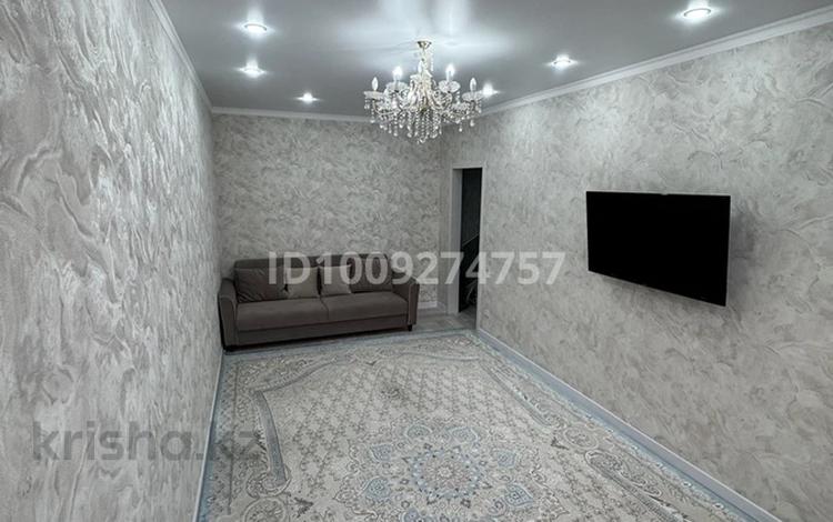 2-комнатная квартира · 65 м² · 2/5 этаж, мкр Строитель 30/2 за 29 млн ₸ в Уральске — фото 2