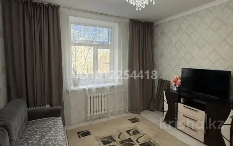 3-комнатная квартира · 68 м² · 3/3 этаж, ул. Шернияза Жарылгас-улы 62 за 15 млн ₸ в Актобе, мкр Акжар — фото 2