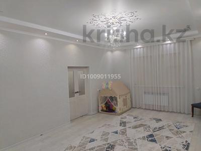 Отдельный дом · 4 комнаты · 126.9 м² · 4 сот., Монке би — ЖД больница за 35 млн ₸ в Актобе, мкр Москва