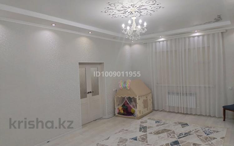 Отдельный дом · 4 комнаты · 126.9 м² · 4 сот., Монке би — ЖД больница за 35 млн ₸ в Актобе, мкр Москва — фото 2