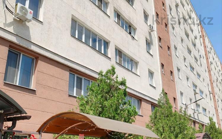2-комнатная квартира · 62 м² · 10/10 этаж, мкр Аксай-1, Саина 1а за 38.5 млн ₸ в Алматы, Ауэзовский р-н — фото 2