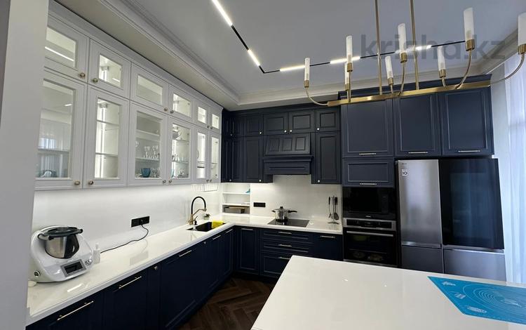 4-комнатная квартира · 130 м² · 9/10 этаж, Сарайшык 36 за 95 млн 〒 в Астане, Есильский р-н — фото 2