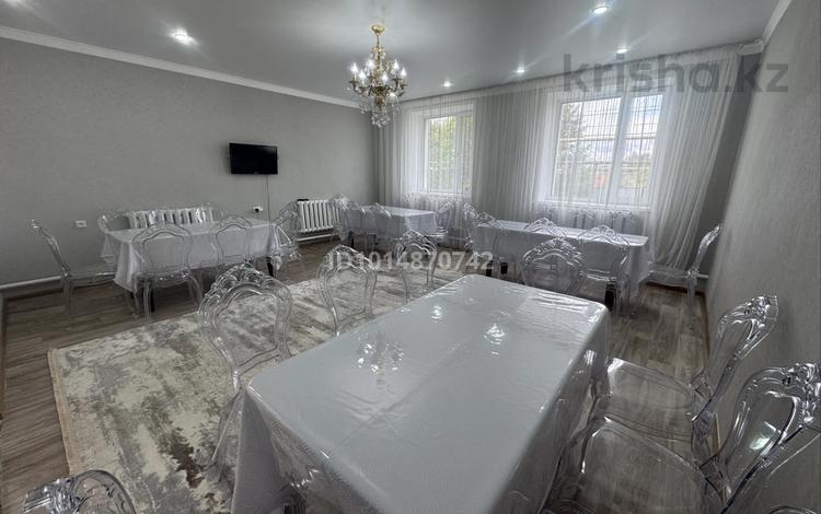 Дом · 5 комнат · 175 м², 3 проезд Станционная 38/30 за 80 000 ₸ в Костанае, Костанай-2 — фото 2