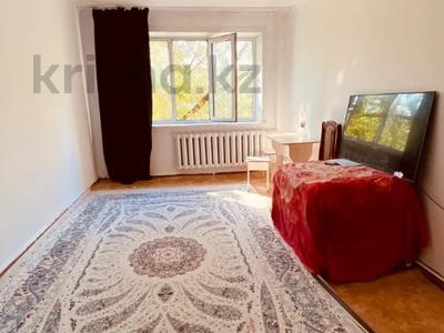 2-комнатная квартира · 48 м² · 3/5 этаж, Майкудук, 17й микрорайон за 10 млн ₸ в Караганде, Алихана Бокейханова р-н