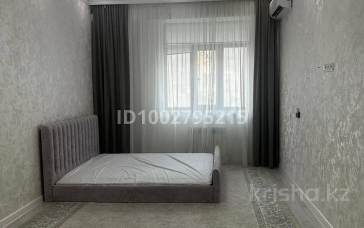 2-бөлмелі пәтер · 70 м² · 5/12 қабат, 16-ш/а. 49, бағасы: 250 000 ₸ в Актау, 16-й мкр  — фото 8