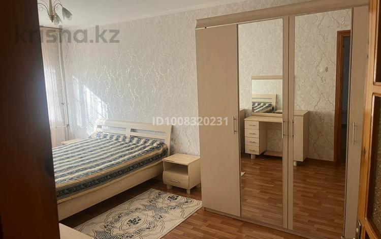 3-комнатная квартира · 68.1 м² · 4/5 этаж, Айтеке би — Площадьтың дәл жанында орналасқан. Ремонттан кейін таза, жарық, кең. за 200 000 〒 в  — фото 2