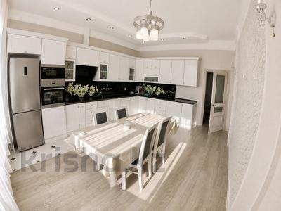 2-бөлмелі пәтер · 100 м² · 2/7 қабат, Кажымукана 59 — Назарбаева, бағасы: 145 млн ₸ в Алматы, Медеуский р-н