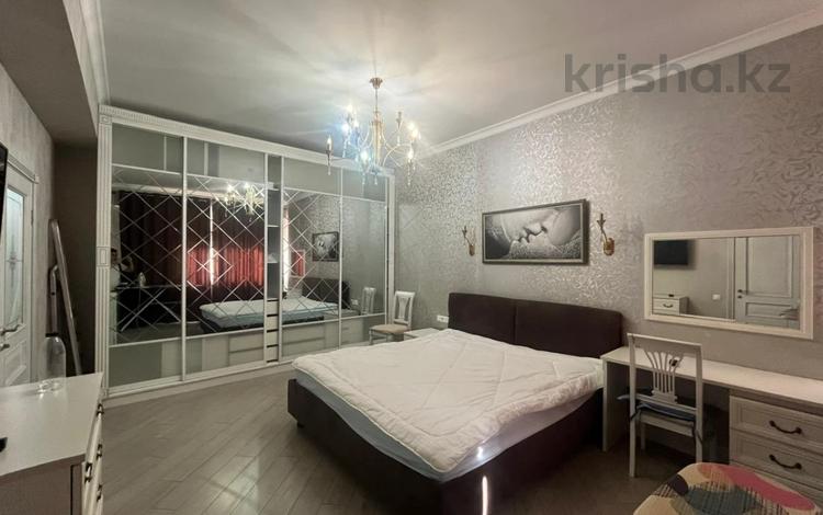 3-комнатная квартира, 120 м², 4/7 этаж помесячно, Кашгарская 69/102 — Байтурсынова