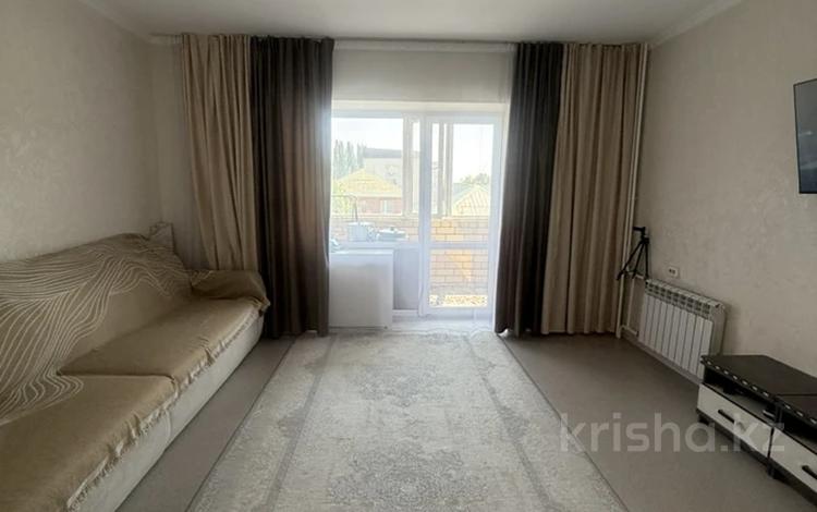 2-бөлмелі пәтер · 76 м² · 3/5 қабат, Гагарина 325/3, бағасы: 45 млн ₸ в Семее — фото 2