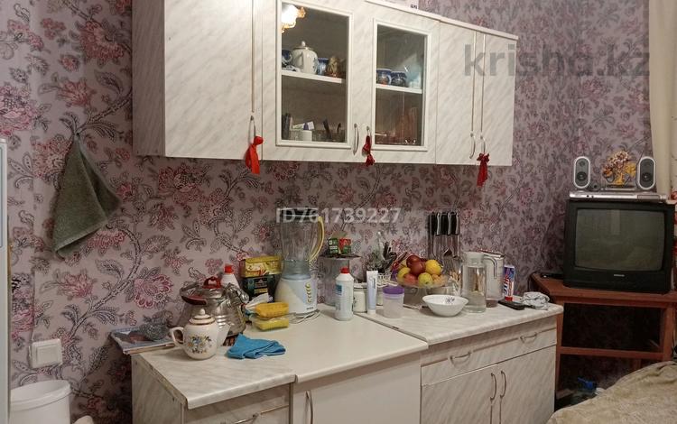 1-бөлмелі пәтер · 13 м² · 5/9 қабат, мкр Астана, Самал 98/1 — цон, бағасы: 4 млн ₸ в Уральске — фото 2