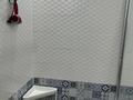 2-бөлмелі пәтер · 70 м² · 2/9 қабат, Нұрсая ш/а., Таумуш Жумагалиев 15, бағасы: 20 000 ₸ в Атырау, мкр Нурсая — фото 11