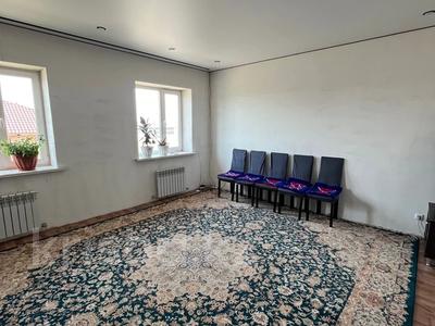 Продажа домов и дачи в Акмолинской обл.: Отдельный дом · 8 комнат · 320 м² · 10 сот., Талгата Бигельдинова 20 за 30 млн 〒 Отдельный дом · 8 комнат · 320 м² · 10 сот., Талгата Бигельдинова 20 за 30 млн 〒 в Тайтобе