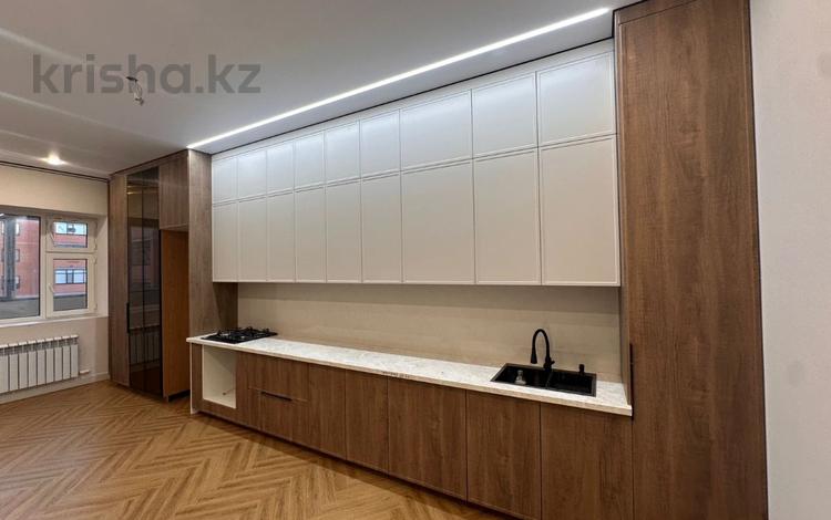 3-бөлмелі пәтер · 115.8 м² · 3/5 қабат, Алтын орда ш/а., бағасы: 45.9 млн ₸ в Актобе, мкр. Алтын орда — фото 3