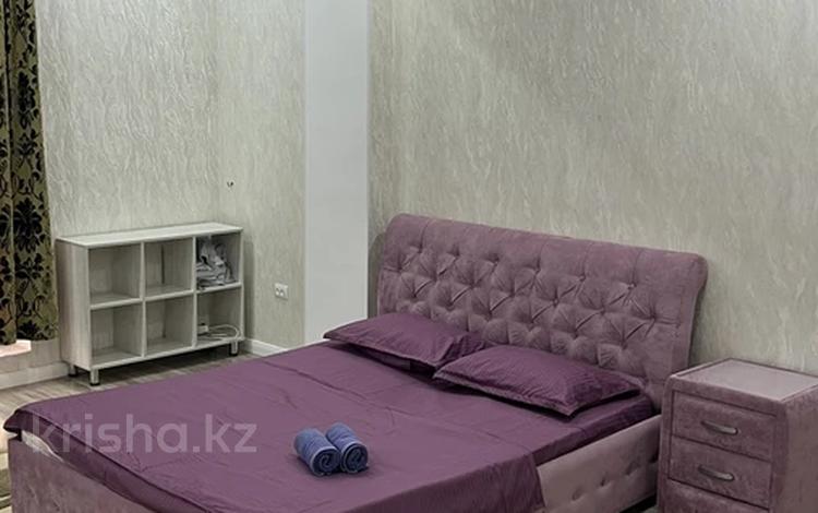 1-бөлмелі пәтер · 55 м² · 6/9 қабат, 17-ш/а. 103, бағасы: 2 500 ₸ в Актау, 17-й мкр — фото 2
