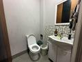 Свободное назначение, офисы, магазины и бутики, салоны красоты, медцентры и аптеки, образование, развлечения, кабинеты и рабочие места, студии · 71.8 м² за 950 000 ₸ в Астане, Есильский р-н — фото 11