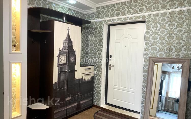 2-бөлмелі пәтер · 70.4 м² · 9/10 қабат, мкр Болашак, Бокенбай Батыра 131 г — Здание МАНДАРИН рядом, бағасы: 20.5 млн ₸ в Актобе — фото 2