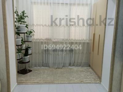 2-бөлмелі пәтер · 64 м² · 2/5 қабат, мкр Сары Арка, ул Кулманова 37, бағасы: 30 млн ₸ в Атырау