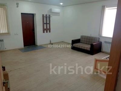 Отдельный дом · 2 комнаты · 60 м², Махамбет акына 1/1 — Пересечение улиц мусина за 120 000 〒 в Уральске