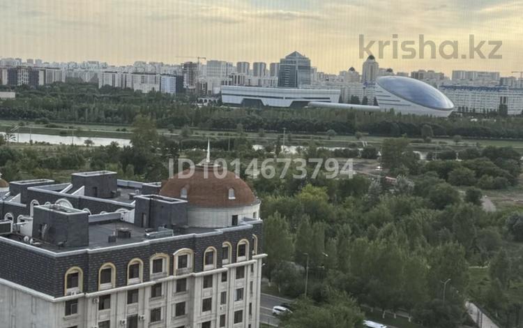 1-комнатная квартира · 55 м² · 13/20 этаж, Шамши Калдаяков 1 за 250 000 ₸ в Астане, Сарайшык р-н — фото 2
