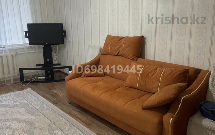 2-комнатная квартира · 48 м² · 1/5 этаж, мкр 8 284/1 — Жубанова 8 мкр за 150 000 ₸ в Актобе — фото 2