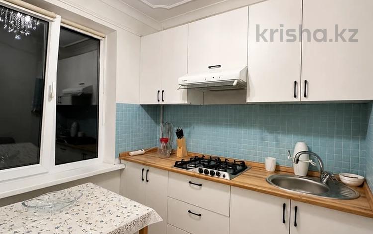 1-комнатная квартира · 32.4 м² · 2/5 этаж, мкр Коктем-3 13 за 250 000 ₸ в Алматы, Бостандыкский р-н — фото 2