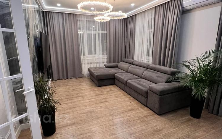 3-комнатная квартира, 110 м², 4/10 этаж, мкр Юго-Восток, Степной-3 1/10 за 65 млн 〒 в Караганде, Казыбек би р-н — фото 2