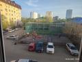 2-бөлмелі пәтер · 64 м² · 2/6 қабат, мкр Сары Арка, Исенова 85 — Областной Акимат, бағасы: 230 000 ₸ в Атырау — фото 2