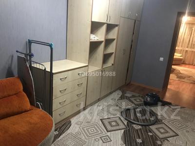 3-комнатная квартира · 59.6 м² · 4/5 этаж, 6й микрорайон, 6й микрорайон 5 — Район автовокзала во дворе маг Айман за 25 млн ₸ в Караганде, Казыбек би р-н