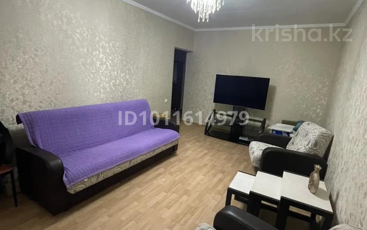 3-комнатная квартира · 70 м² · 2/5 этаж, Сарсенбаева 2 за 31.5 млн ₸ в Таразе — фото 2