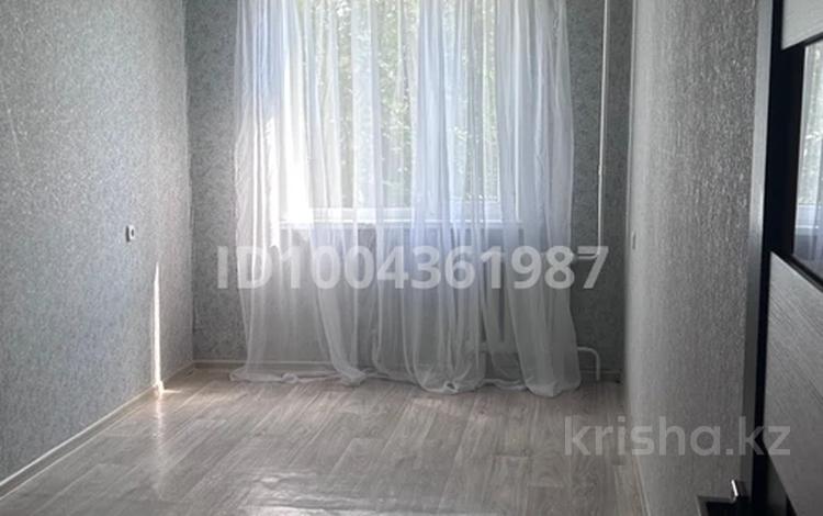 2-бөлмелі пәтер · 44 м² · 4/5 қабат, Кердери 127 — Батурина сурова, бағасы: 150 000 ₸ в Уральске, мкр Школьник — фото 2