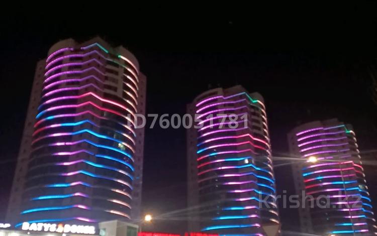 2-бөлмелі пәтер · 90 м² · 14/25 қабат, мкр 11 112, бағасы: 12 000 ₸ в Актобе — фото 6