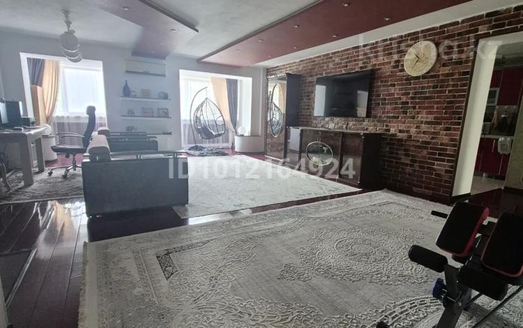 3-комнатная квартира · 108 м² · 1/10 этаж, ул. Бекхожина 9 за 53 млн ₸ в Павлодаре — фото 2