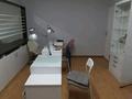 Свободное назначение, офисы, салоны красоты, кабинеты и рабочие места · 21 м² за 210 000 ₸ в Алматы, Алмалинский р-н — фото 2
