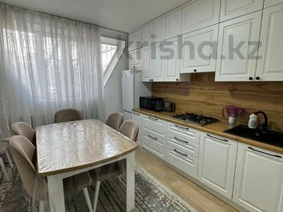 2-комнатная квартира, 60 м², 1/9 этаж, мкр Алмагуль, Жарокова за 39 млн 〒 в Алматы, Бостандыкский р-н