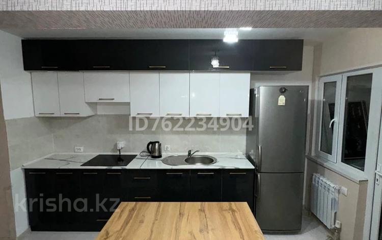 3-комнатная квартира · 89 м² · 12/12 этаж, 9-й мкр 30/1 за 18 000 ₸ в Туркестане — фото 2