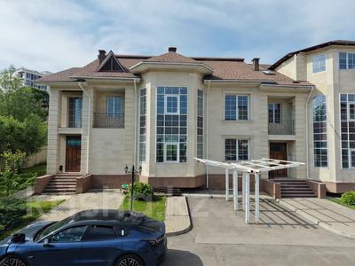 12-комнатная квартира · 693.6 м², Достык 300/60 — Лучшая локация за 600 млн ₸ в Алматы, Медеуский р-н