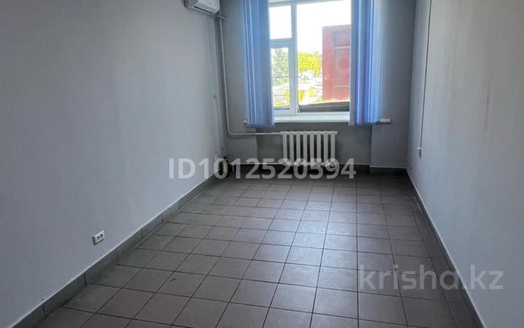 Еркін, кеңселер, дүкендер мен бутиктер · 16.9 м², бағасы: 72 500 ₸ в Усть-Каменогорске — фото 2