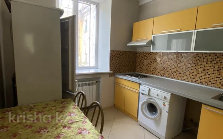 2-комнатная квартира · 46 м² · 2/3 этаж, Момышулы 39 — Валиханова за 190 000 〒 в Семее — фото 10