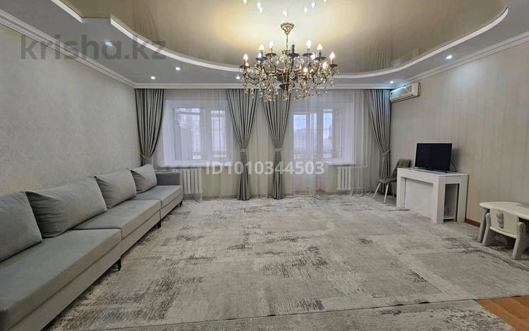 4-бөлмелі пәтер · 163.6 м² · 7/9 қабат, Уалиханова 9/1 — пересечение улиц С.Рахимова и ул. Кенесары, бағасы: 65 млн ₸ в Астане, р-н Байконур — фото 2